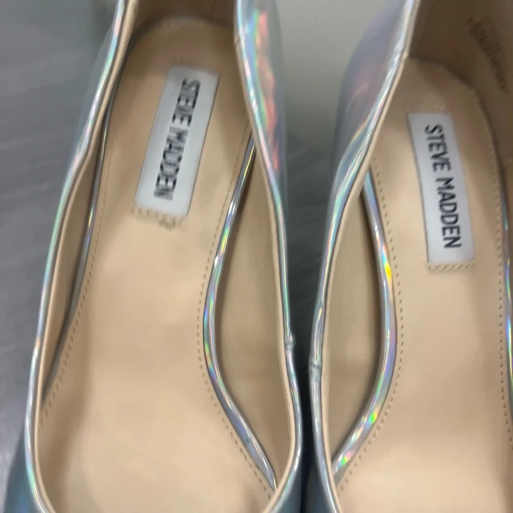 Steve Madden Salza Iridescent Metallic Pumps Size 7